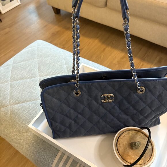 ✨  Chanel Caviar Leather ✨ - Picture 11 of 12